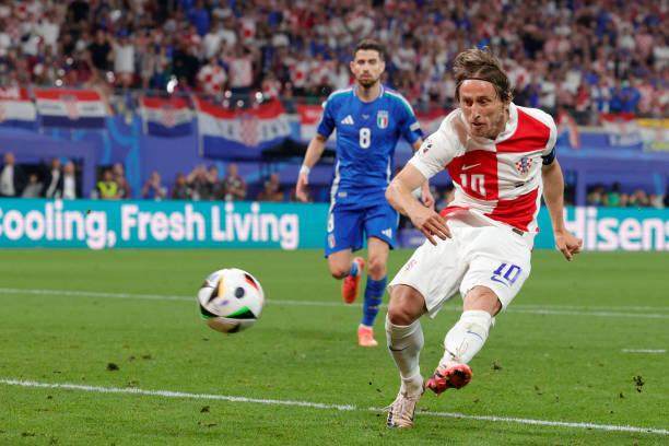 博鱼-【欧洲杯】魔笛破门扎卡尼补时绝平！意大利晋级16强