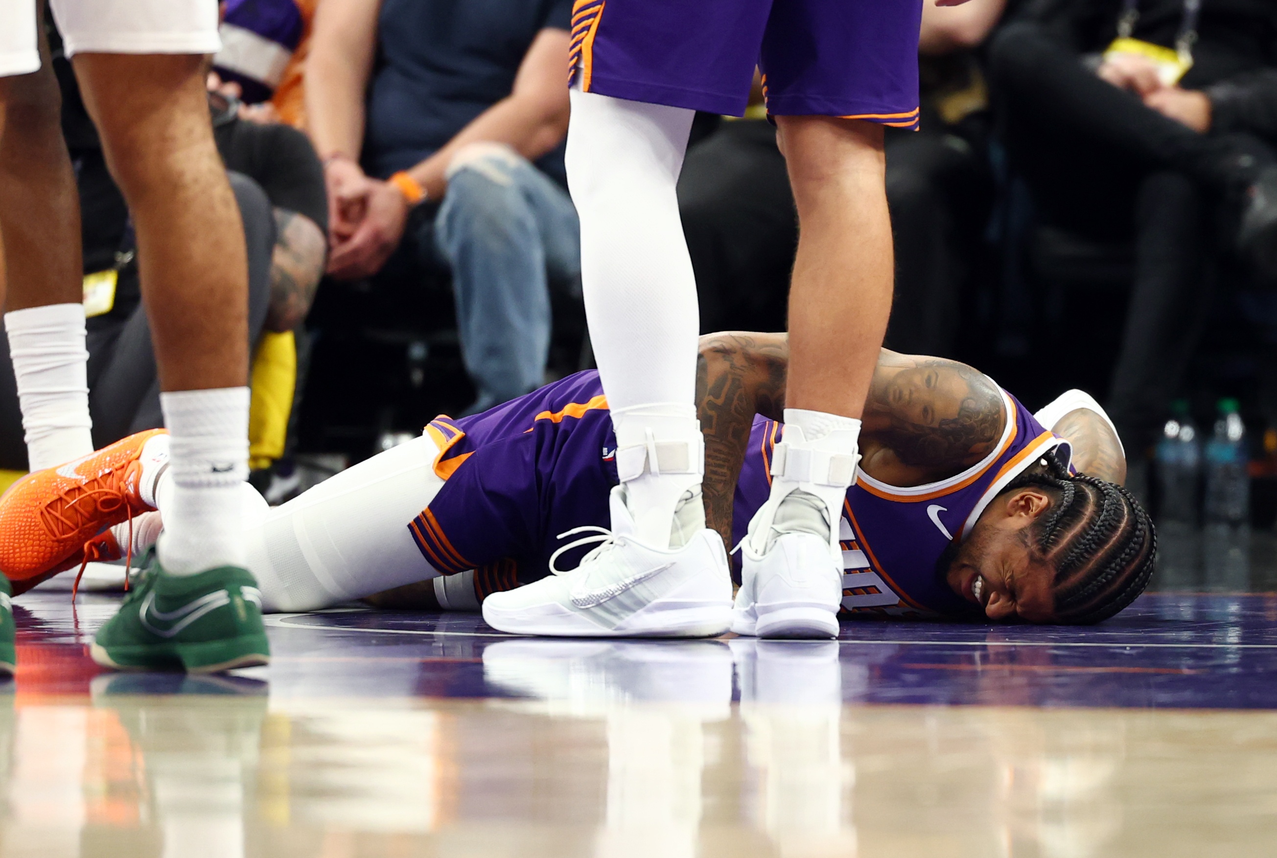 明天太阳战快船 杰伦·格林因左髋部挫伤&amp;右腿筋伤病管理出战成疑