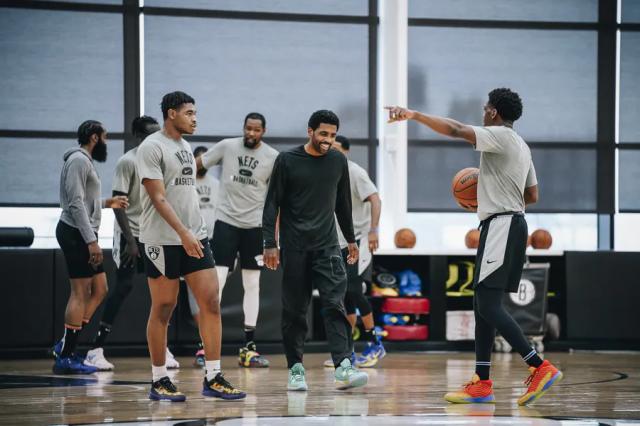 1640835698796092723.png 博鱼体育-欧文完成归队首训:夺冠窗口期有限 我们趁热打铁!