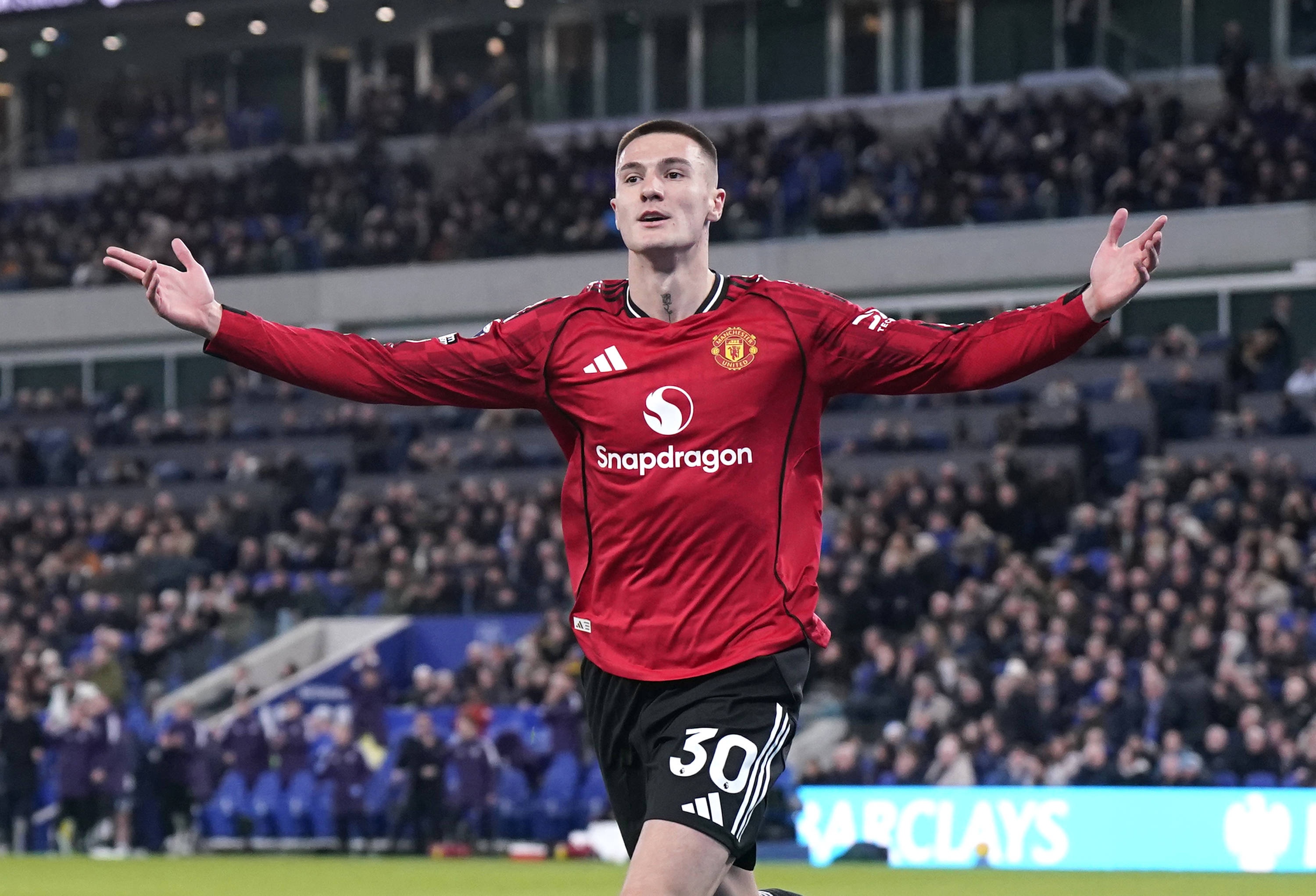 博鱼体育-早报：阿森纳2-1十人切尔西 曼联逆转升第三 尤文3-3绝平罗马