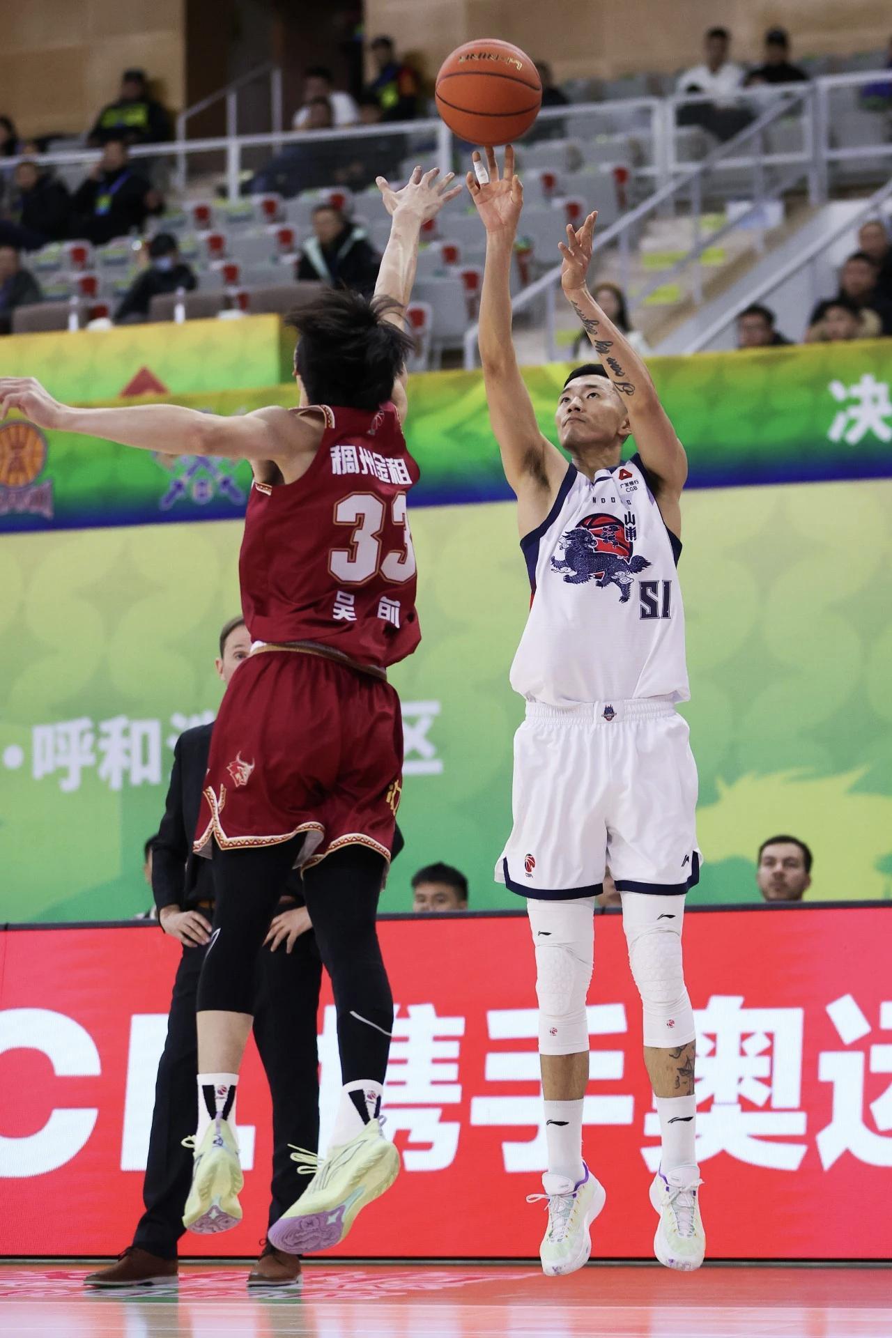 博鱼下载-山东男篮挺进杯赛四强,陈林坚爆发,说明书已找到?