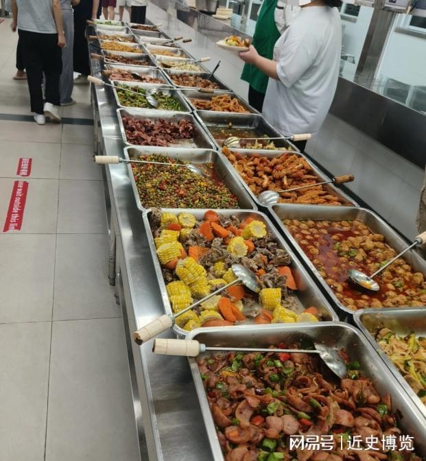 博鱼官网-北京下了死命令,2027年底前,所有中小学必须告别“校外配餐”