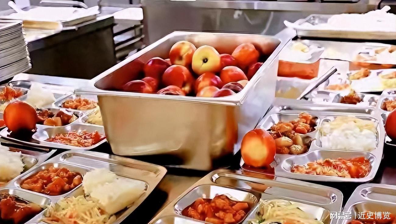 博鱼官网-北京下了死命令,2027年底前,所有中小学必须告别“校外配餐”