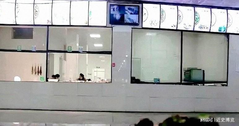 博鱼官网-北京下了死命令,2027年底前,所有中小学必须告别“校外配餐”