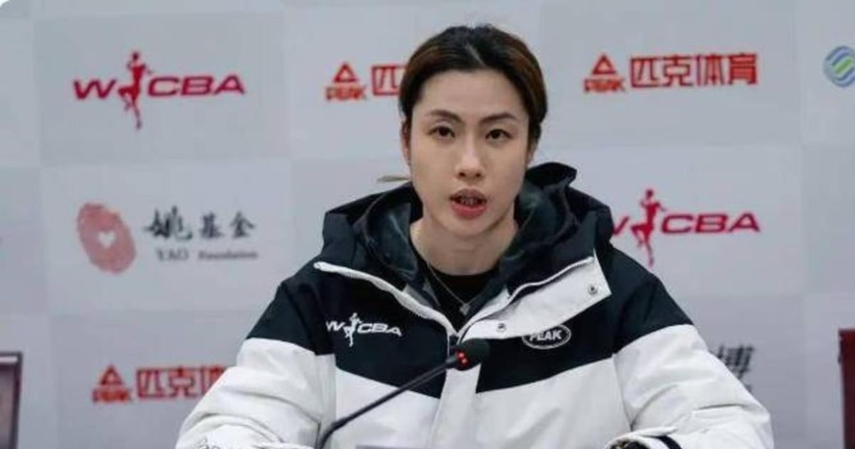 博鱼-原来她就是江苏女篮教练，年轻美貌实力并存，击败卫冕冠军广东队